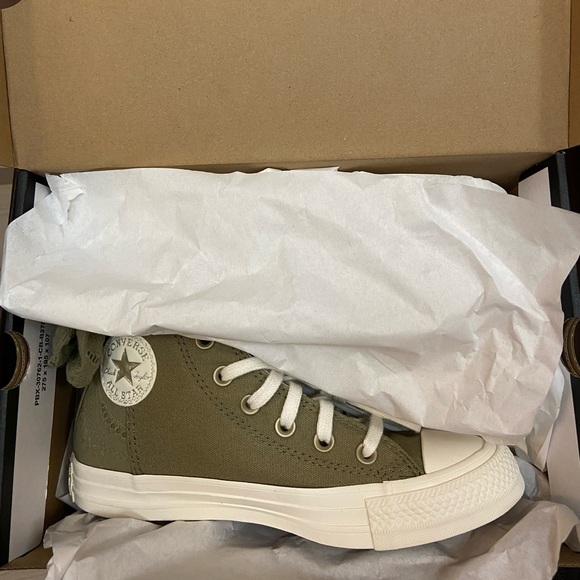 Converse Chuck Taylor All Star Bow Women's High Top Shoe - Picture 3 of 10